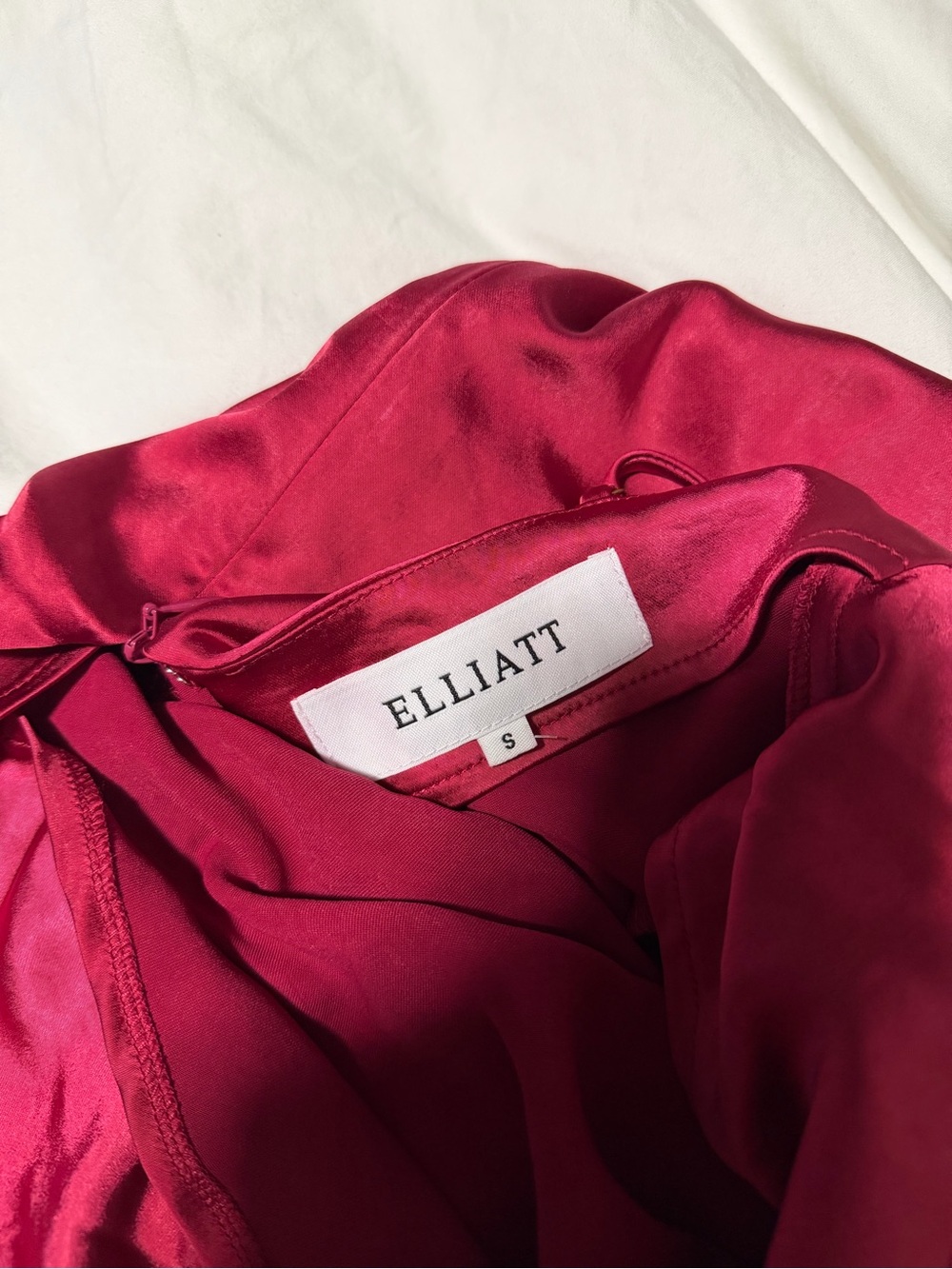 ELLIATT Red Satin Gown - Picture 3 of 5
